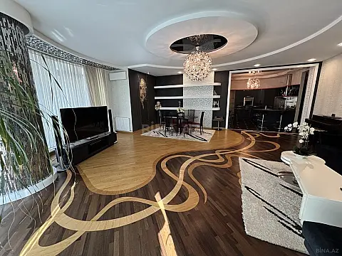 Satılır 2 otaqlı mənzil 135 m²