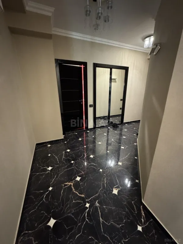 Satılır 2 otaqlı mənzil 135 m²