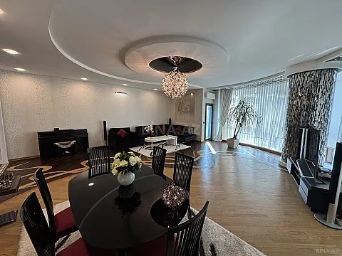Satılır 2 otaqlı mənzil 135 m²
