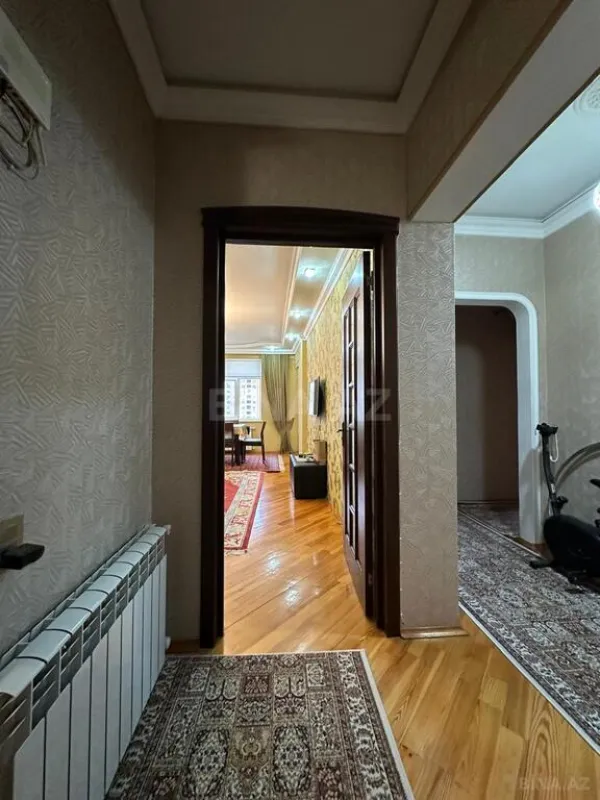 Satılır 4 otaqlı mənzil 106 m²