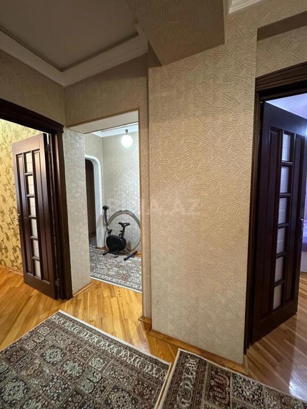 Satılır 4 otaqlı mənzil 106 m²