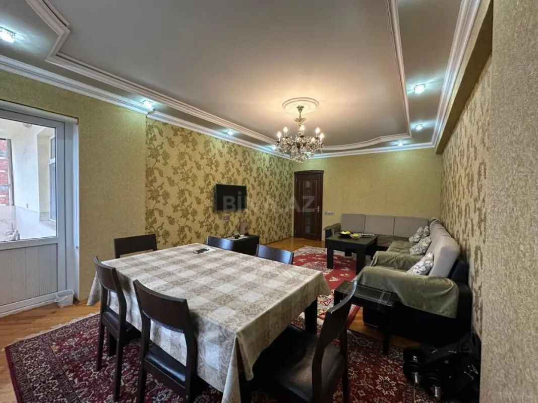 Satılır 4 otaqlı mənzil 106 m²