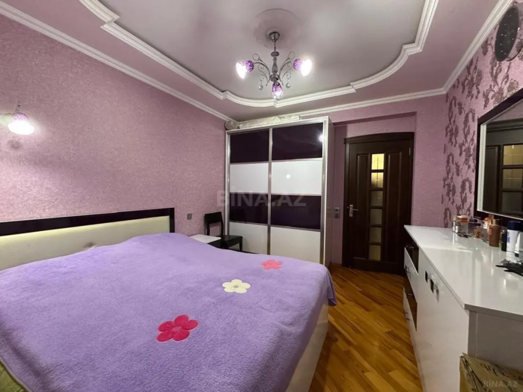 Satılır 4 otaqlı mənzil 106 m²