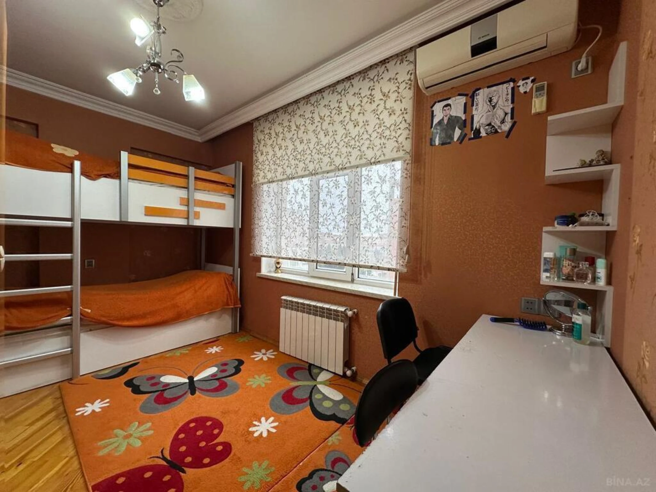 Satılır 4 otaqlı mənzil 106 m²