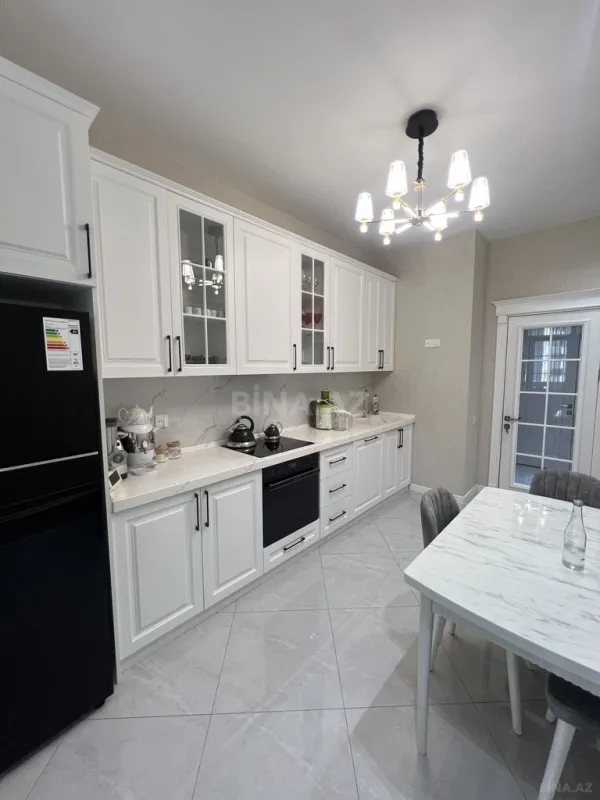 Satılır 2 otaqlı mənzil 86 m²