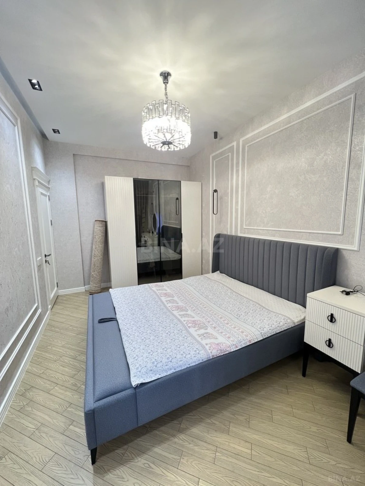 Satılır 2 otaqlı mənzil 86 m²