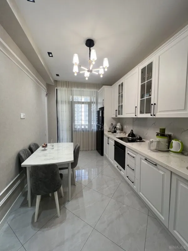 Satılır 2 otaqlı mənzil 86 m²