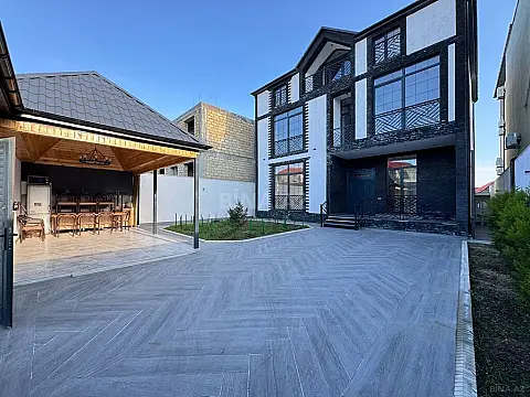 Satılır 9 otaqlı həyət evi 440 m²
