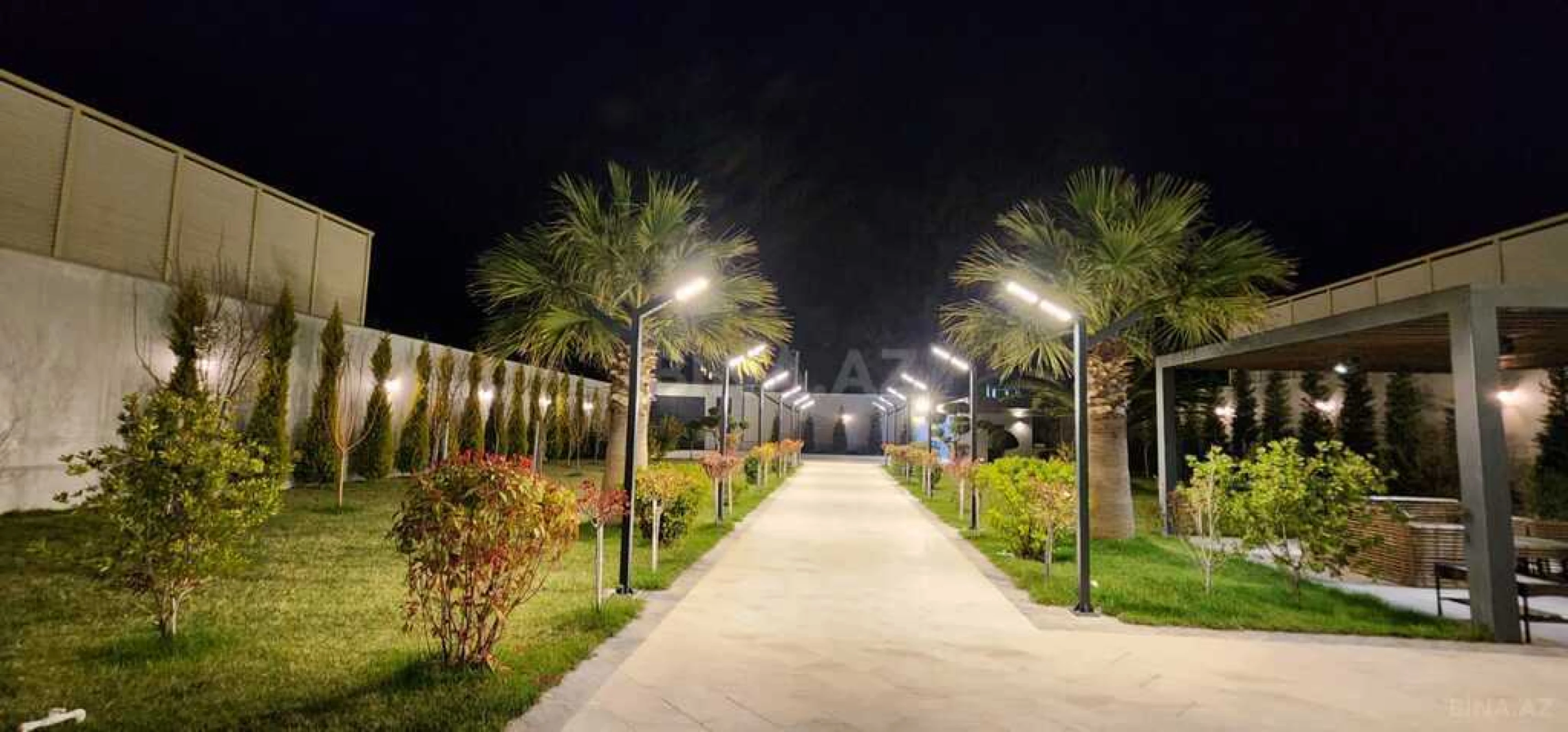 Satılır 8 otaqlı həyət evi 600 m²