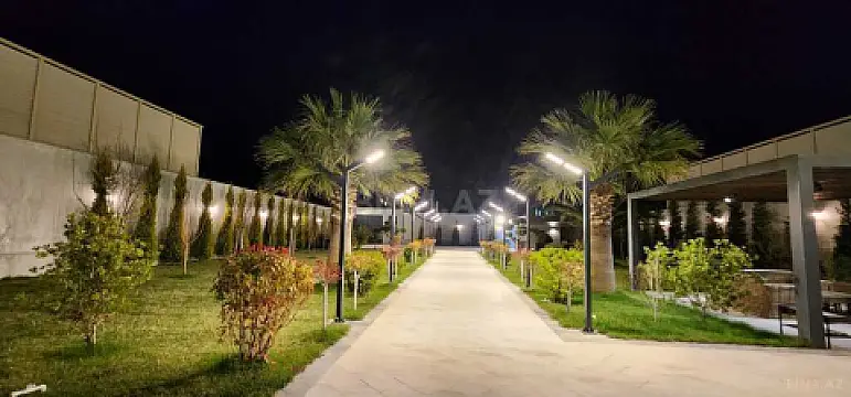Satılır 8 otaqlı həyət evi 600 m²