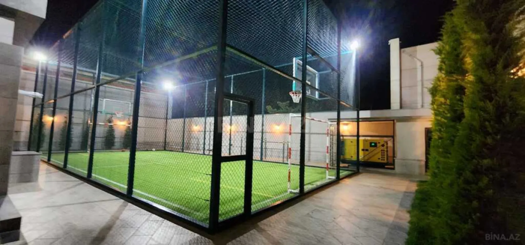 Satılır 8 otaqlı həyət evi 600 m²