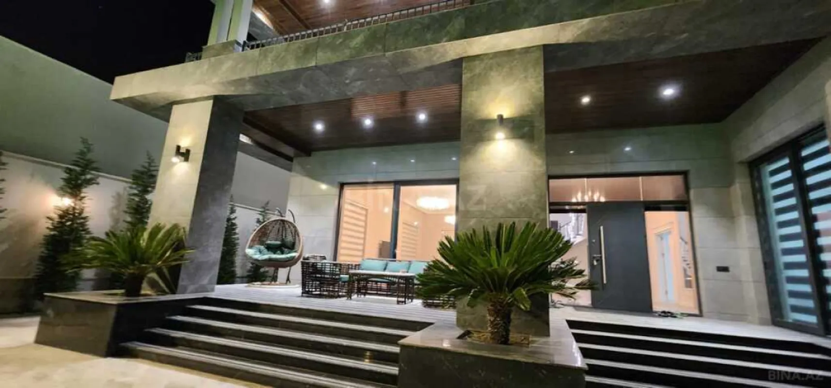 Satılır 8 otaqlı həyət evi 600 m²