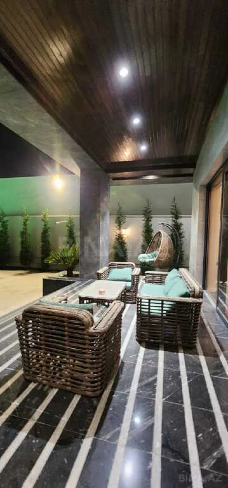 Satılır 8 otaqlı həyət evi 600 m²