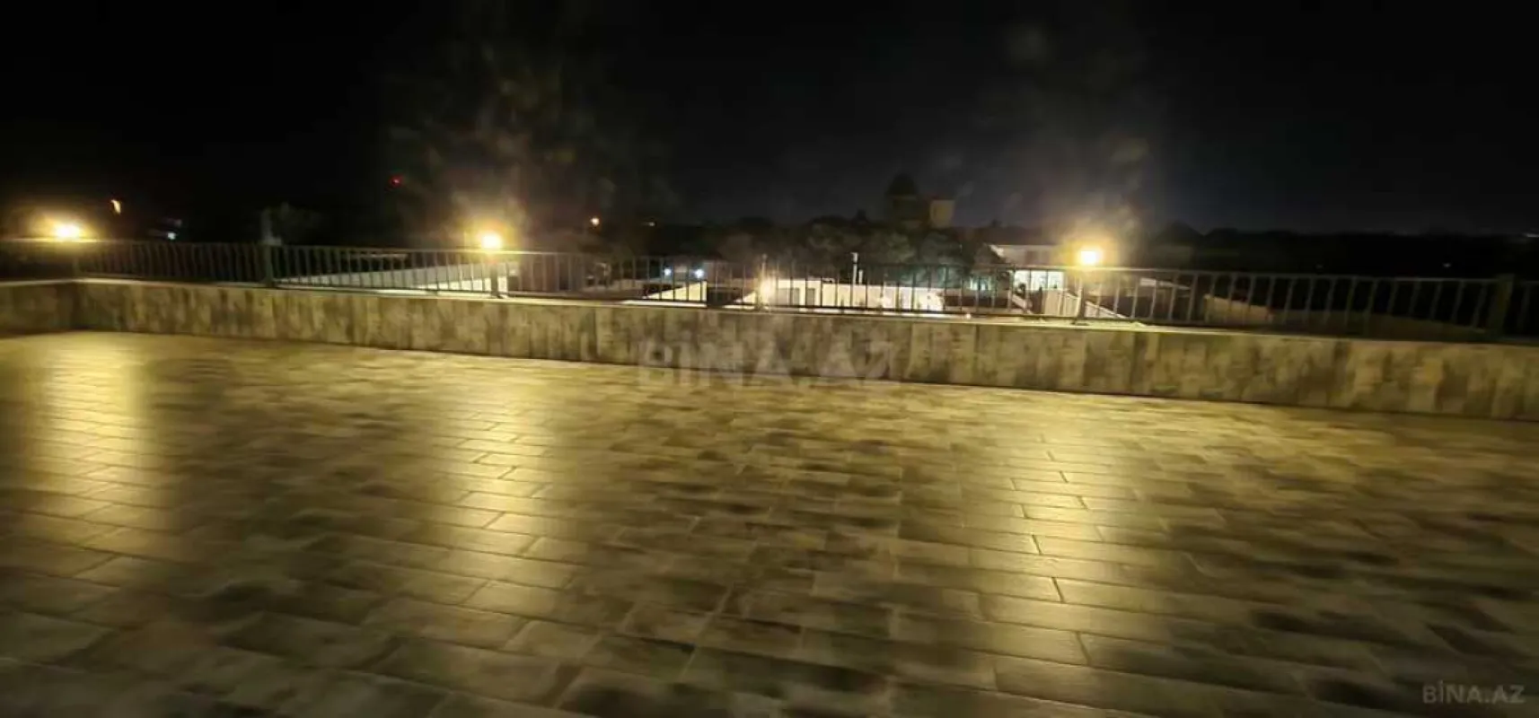 Satılır 8 otaqlı həyət evi 600 m²