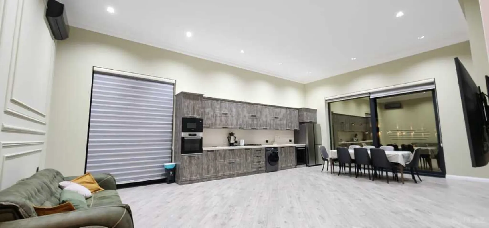 Satılır 8 otaqlı həyət evi 600 m²