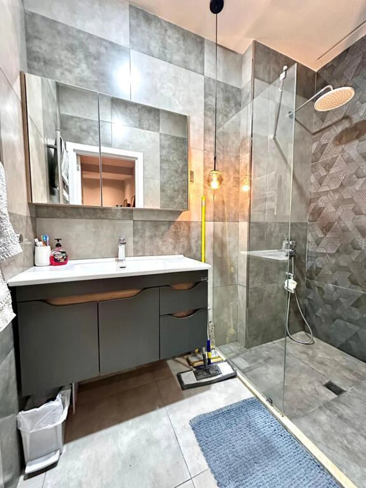 Satılır 4 otaqlı mənzil 101 m²