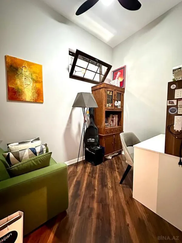 Satılır 4 otaqlı mənzil 101 m²