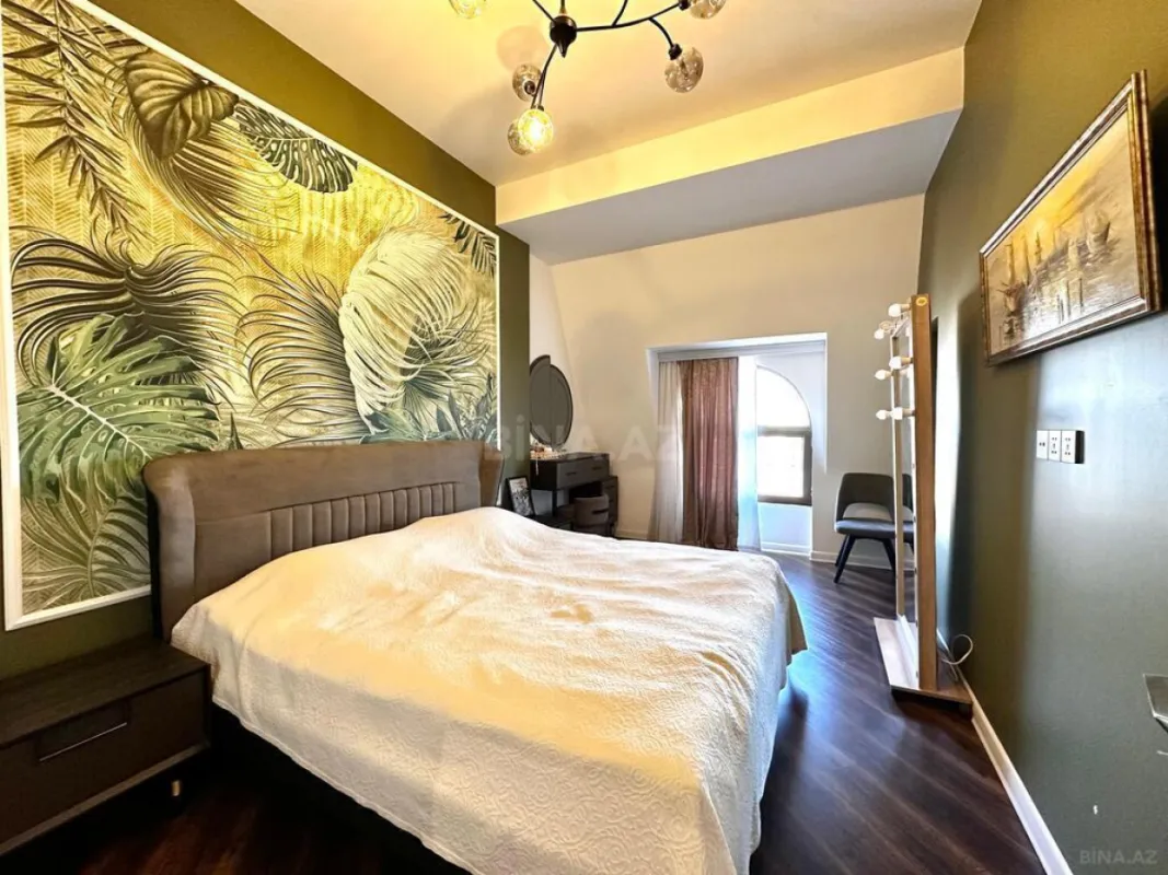 Satılır 4 otaqlı mənzil 101 m²