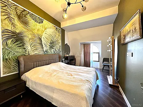 Satılır 4 otaqlı mənzil 101 m²