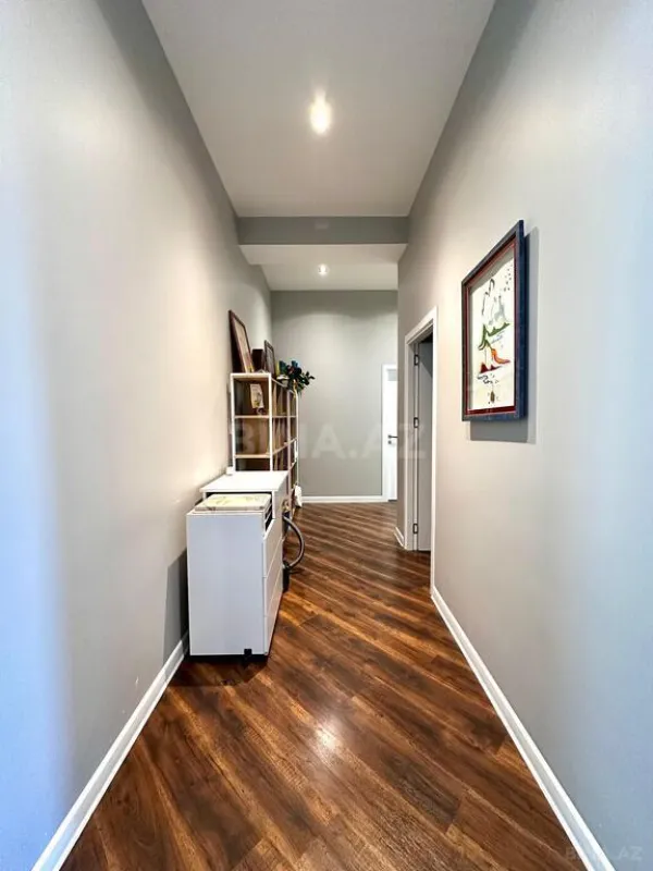 Satılır 4 otaqlı mənzil 101 m²