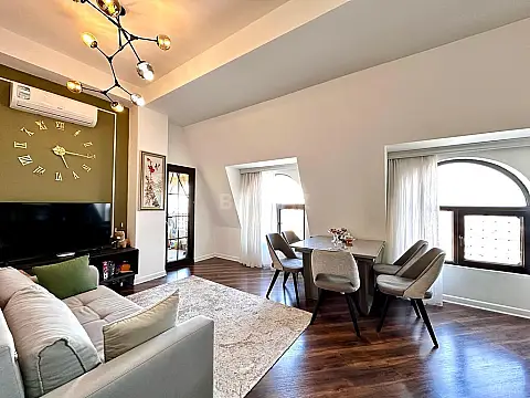 Satılır 4 otaqlı mənzil 101 m²