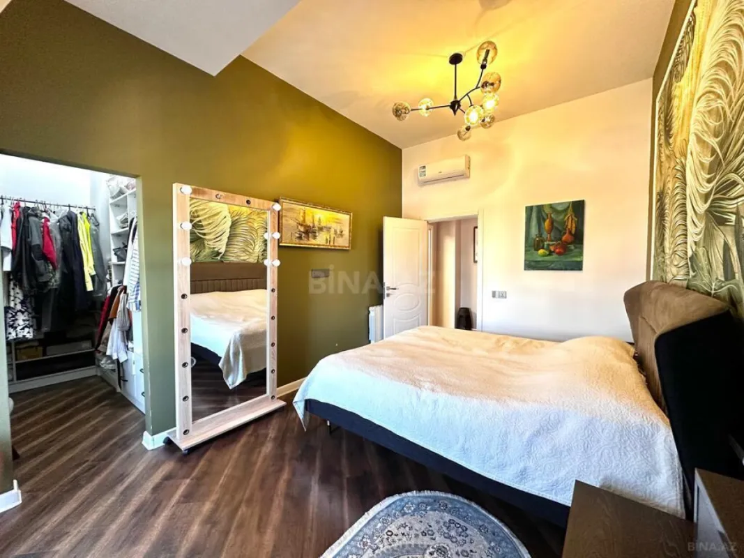 Satılır 4 otaqlı mənzil 101 m²