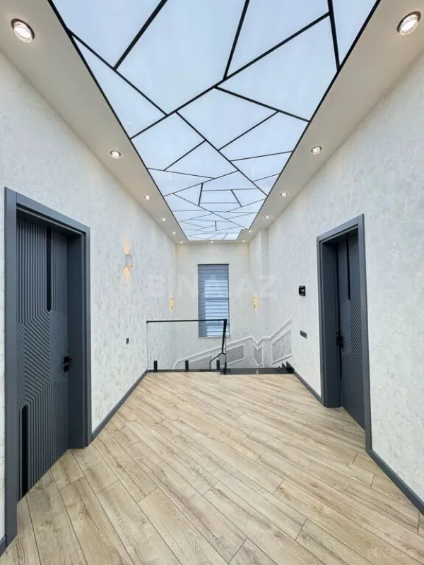 Satılır 6 otaqlı həyət evi 400 m²