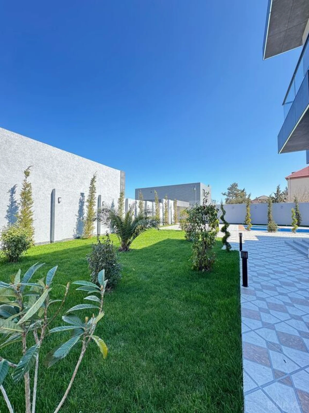 Satılır 6 otaqlı həyət evi 400 m²