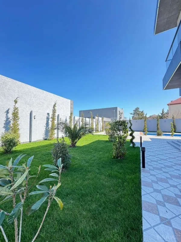 Satılır 6 otaqlı həyət evi 400 m²