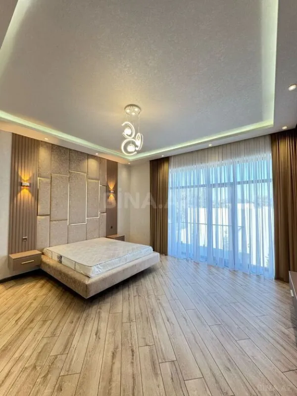 Satılır 6 otaqlı həyət evi 400 m²