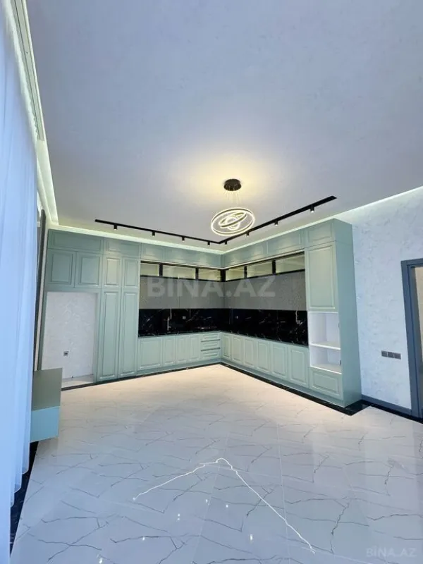 Satılır 6 otaqlı həyət evi 400 m²