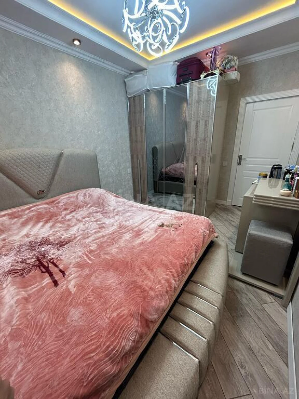 Satılır 2 otaqlı mənzil 58 m²