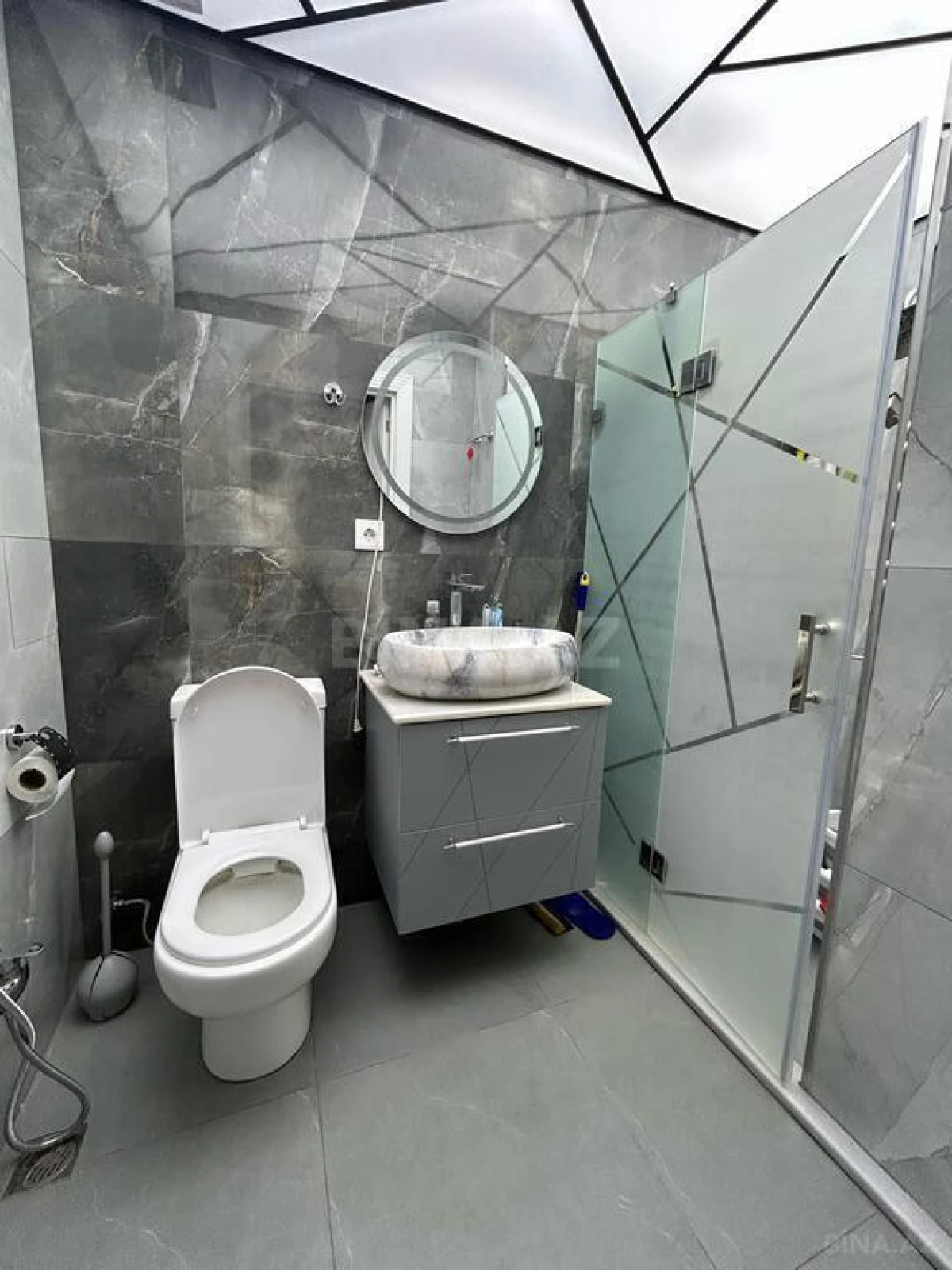 Satılır 2 otaqlı mənzil 58 m²