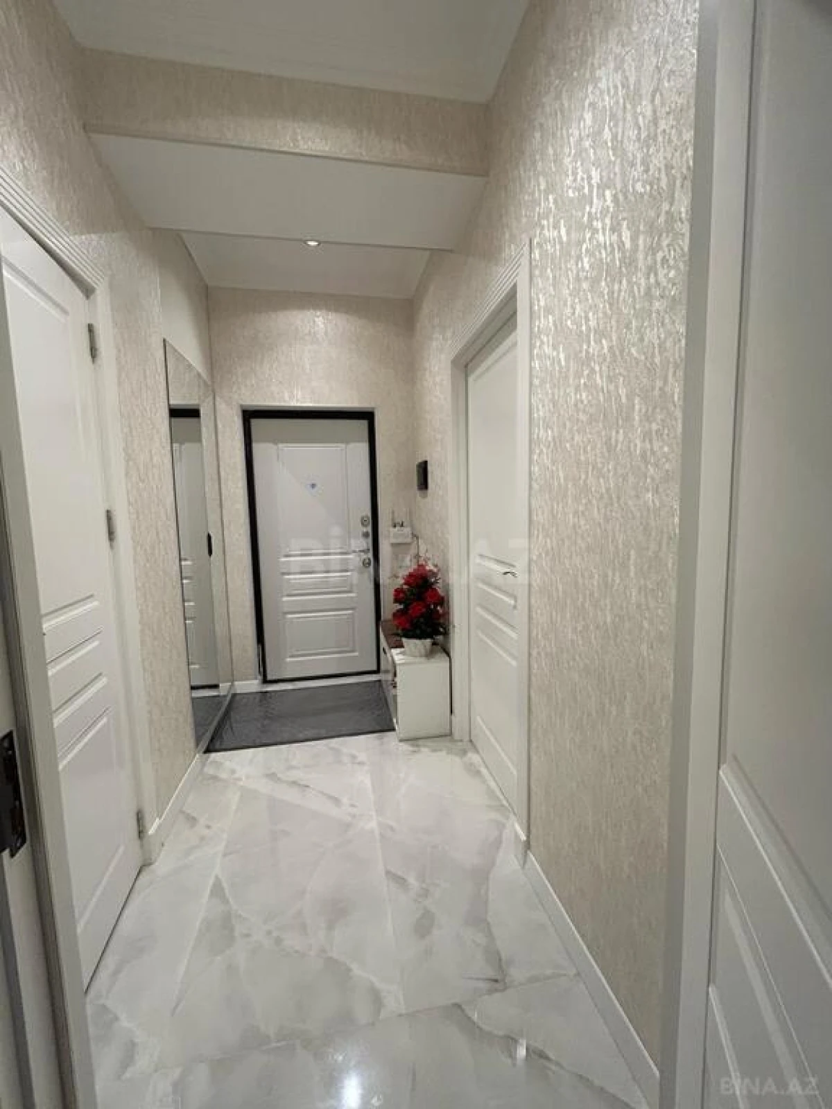 Satılır 2 otaqlı mənzil 58 m²