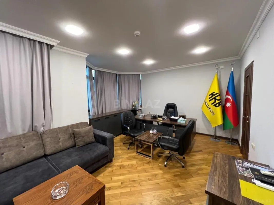 Satılır 7 otaqlı həyət evi 330 m²