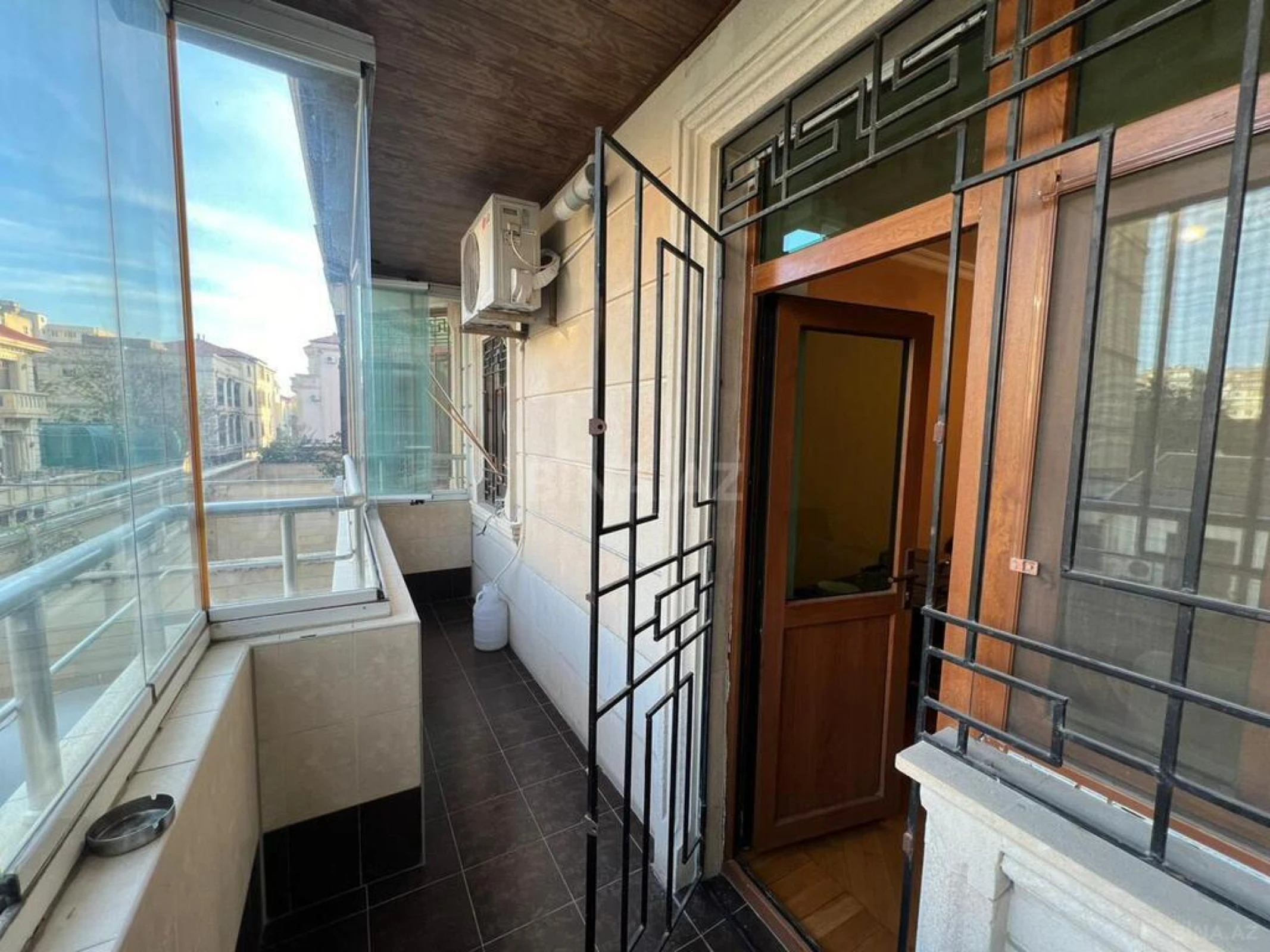 Satılır 7 otaqlı həyət evi 330 m²