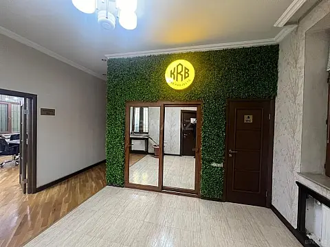 Satılır 7 otaqlı həyət evi 330 m²