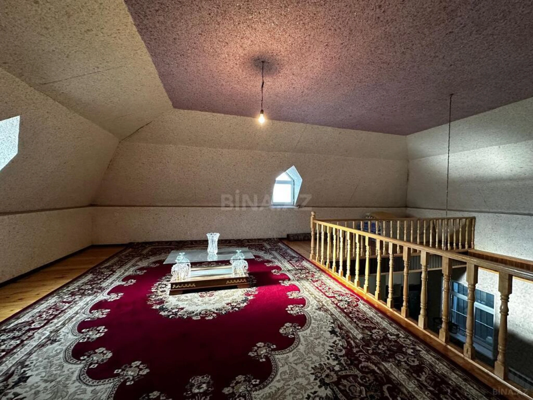 Satılır 6 otaqlı həyət evi 250 m²