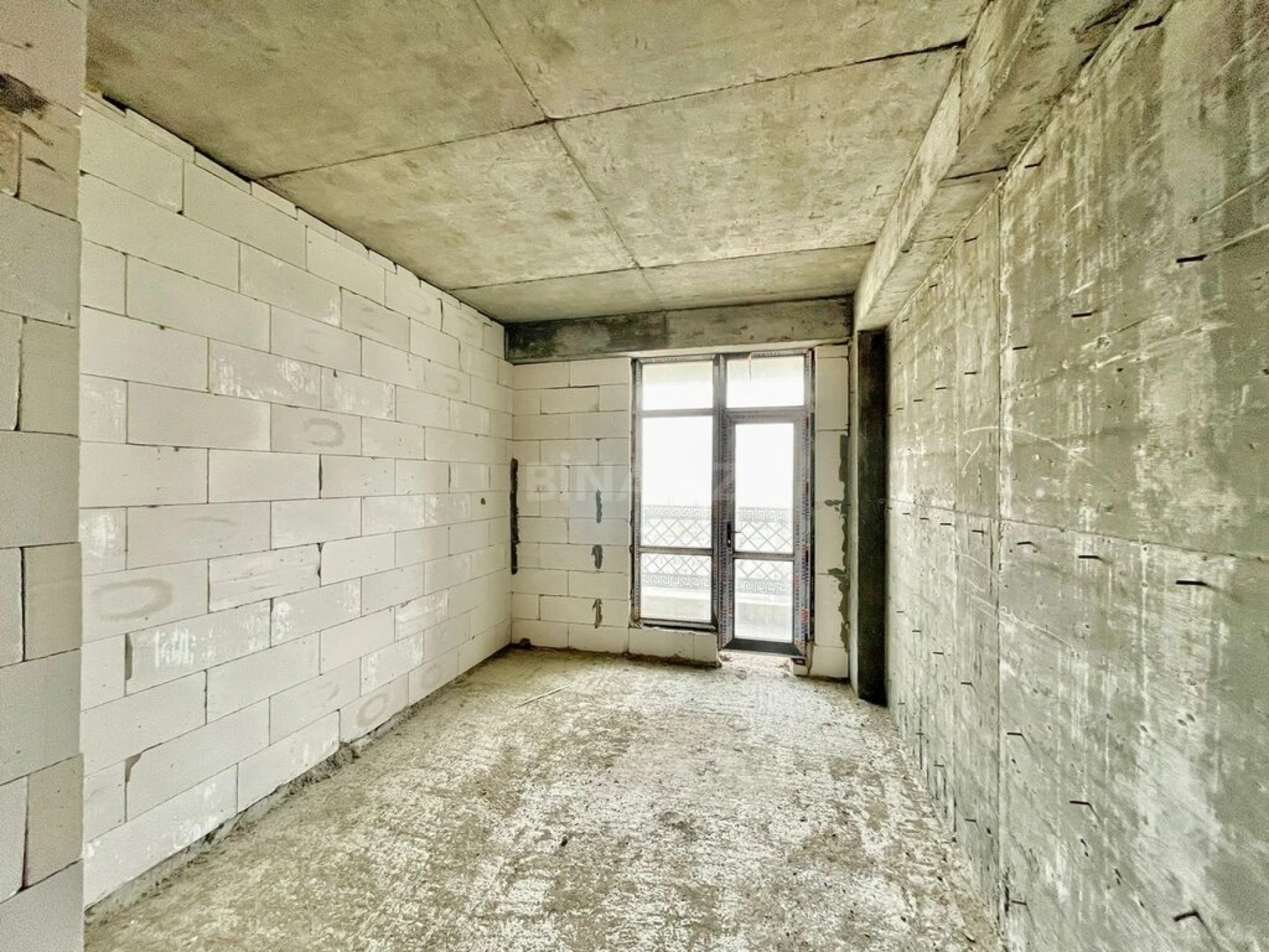 Satılır 3 otaqlı mənzil 86 m²