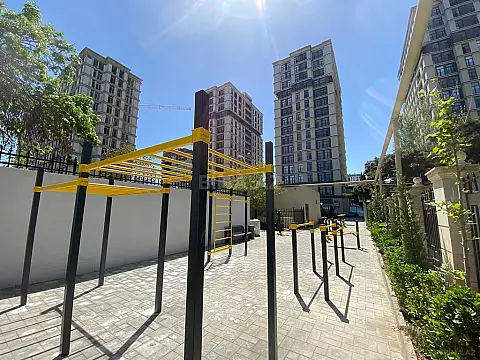 Satılır 4 otaqlı mənzil 166 m²