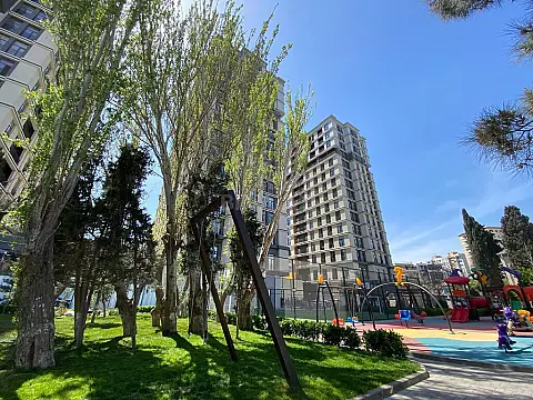 Satılır 4 otaqlı mənzil 166 m²