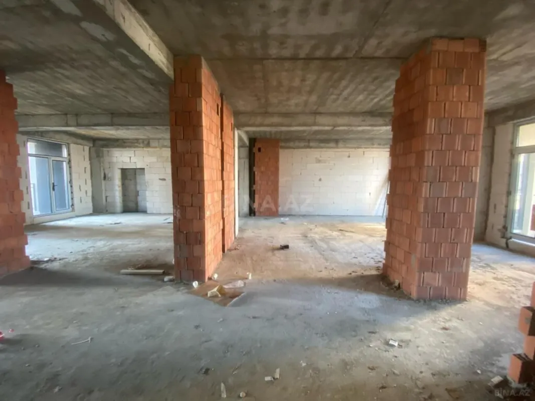 Satılır 4 otaqlı mənzil 166 m²