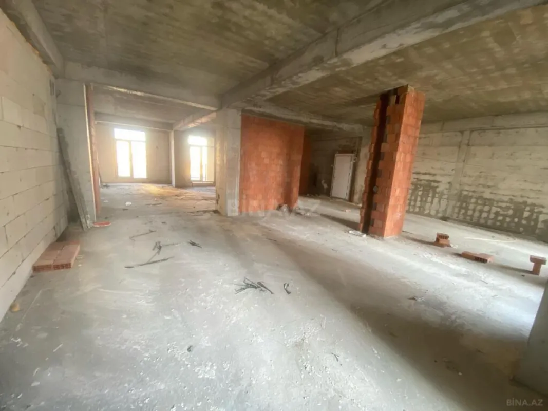 Satılır 4 otaqlı mənzil 166 m²