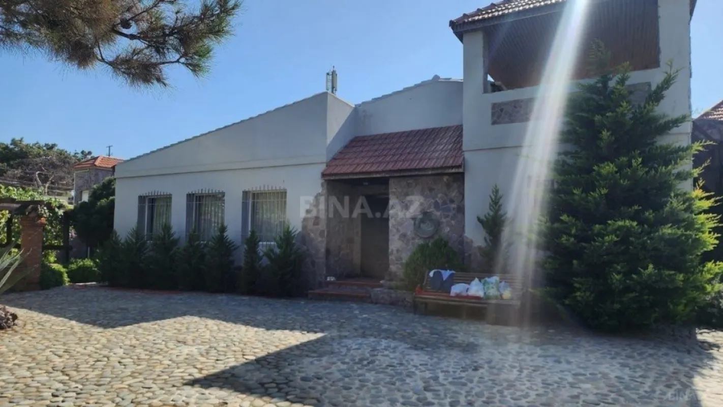 Kirayə verilir 5 otaqlı həyət evi 300 m²