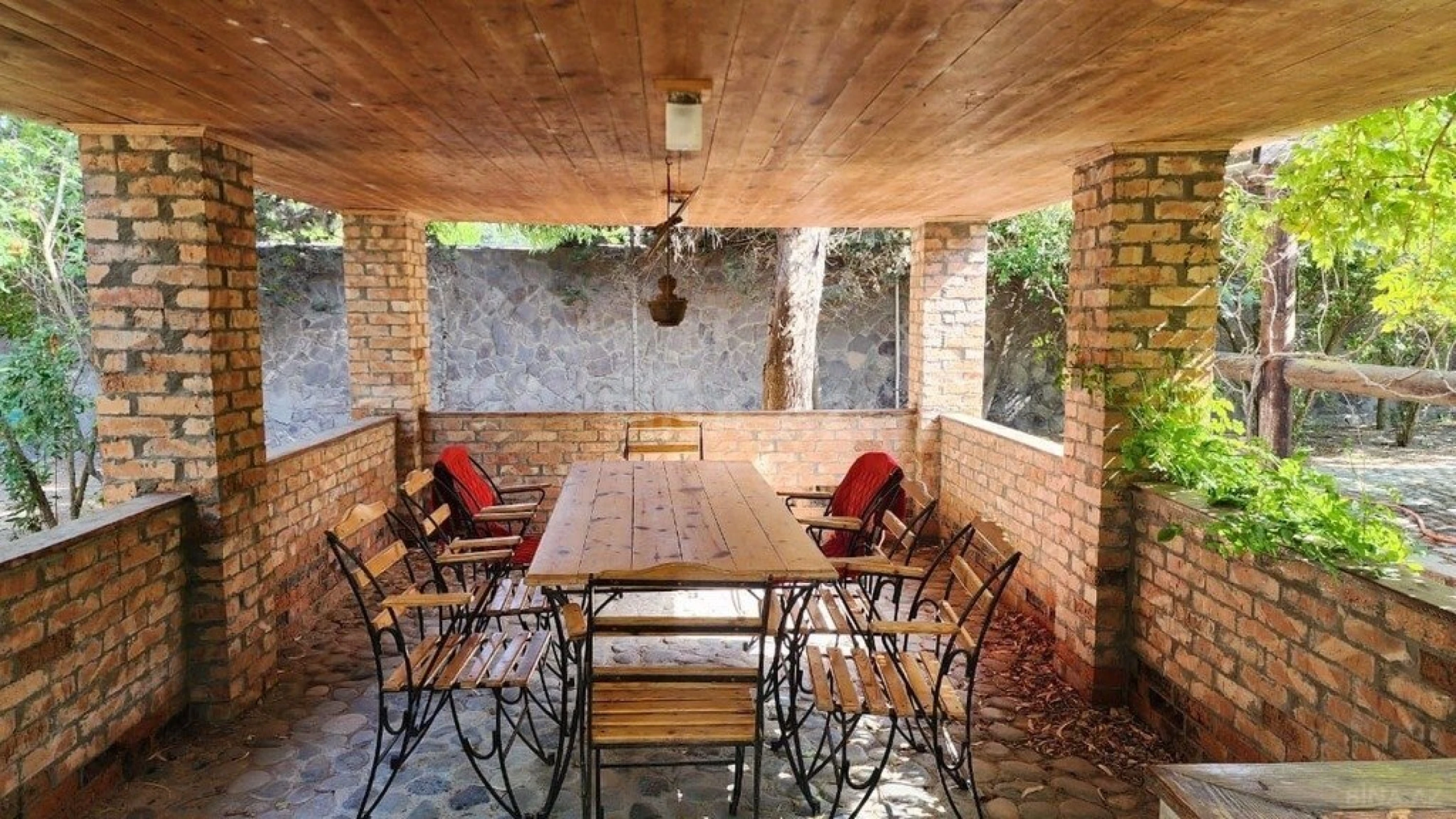 Kirayə verilir 5 otaqlı həyət evi 300 m²