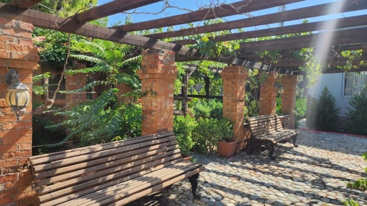 Kirayə verilir 5 otaqlı həyət evi 300 m²