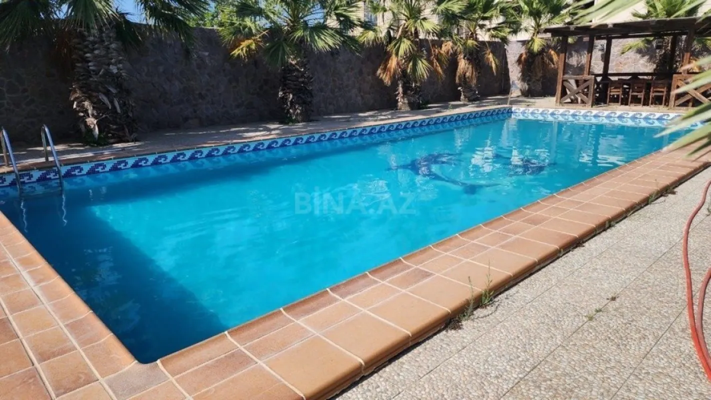 Kirayə verilir 5 otaqlı həyət evi 300 m²