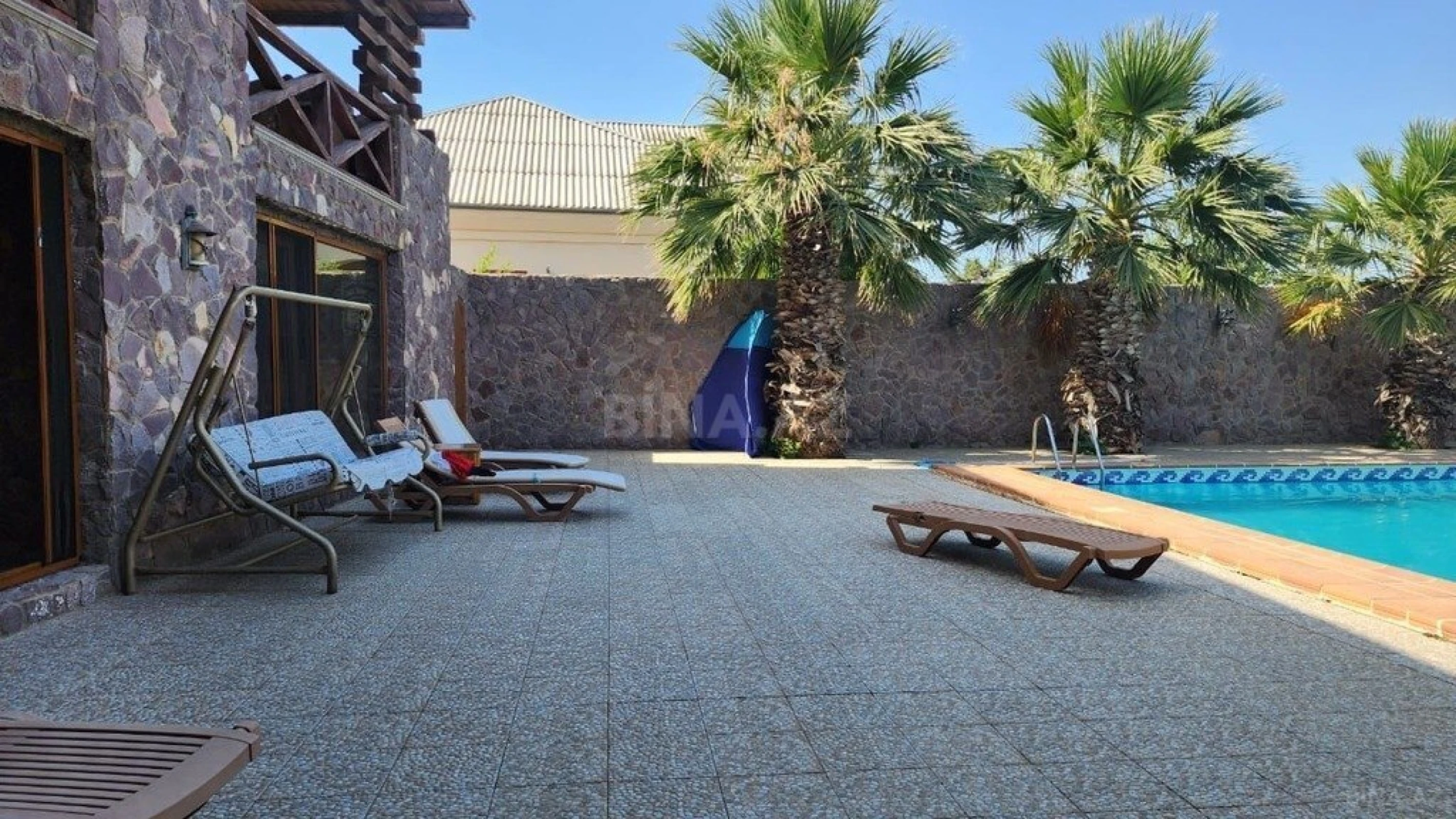 Kirayə verilir 5 otaqlı həyət evi 300 m²