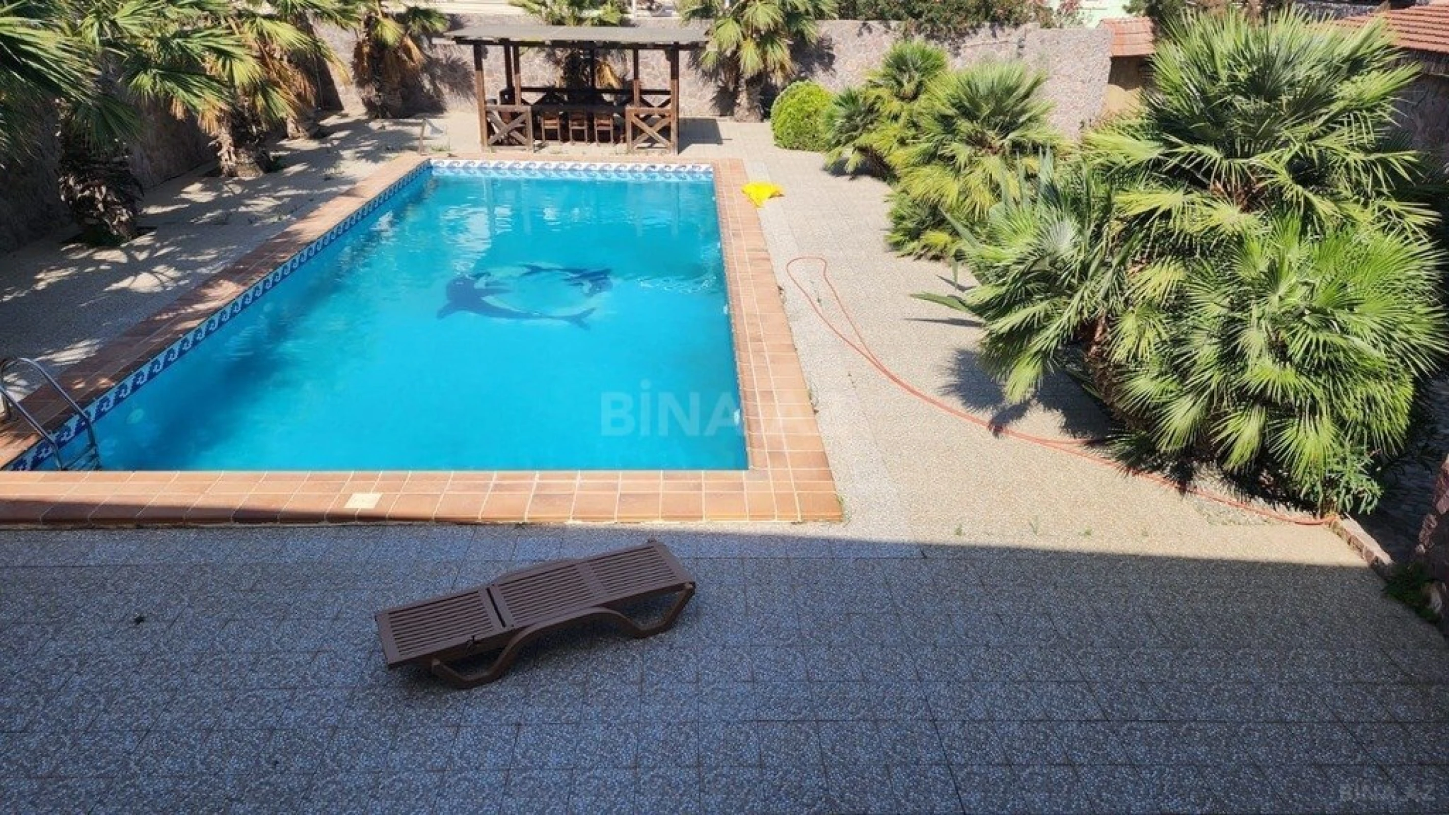 Kirayə verilir 5 otaqlı həyət evi 300 m²