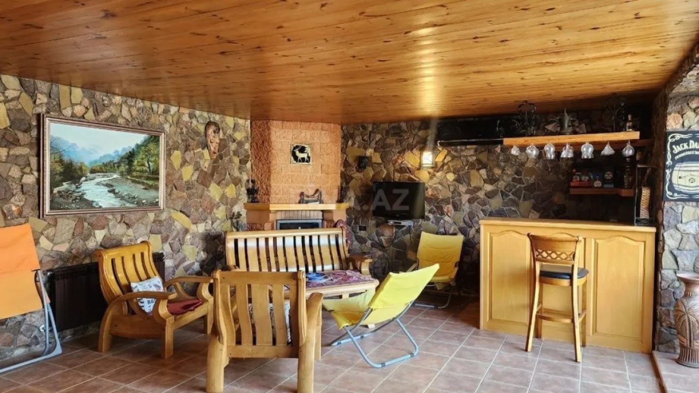 Kirayə verilir 5 otaqlı həyət evi 300 m²